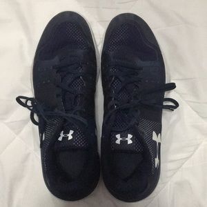 Under Amour Court shoes